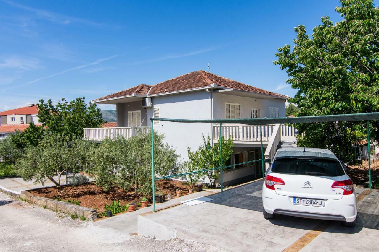Flora Apartment Trogir Exterior foto