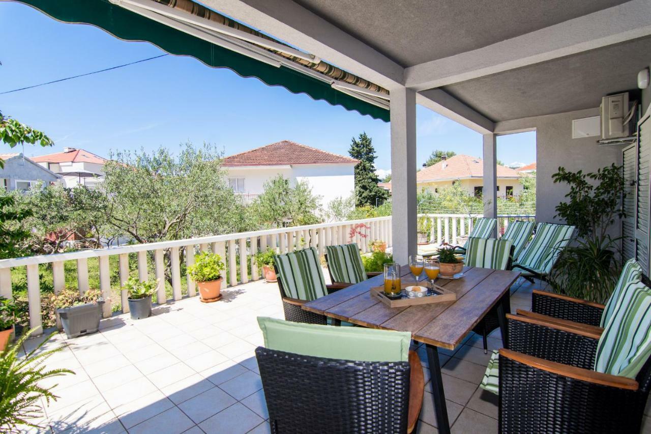 Flora Apartment Trogir Exterior foto
