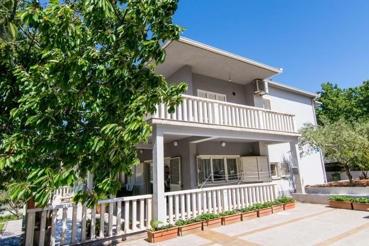 Flora Apartment Trogir Exterior foto